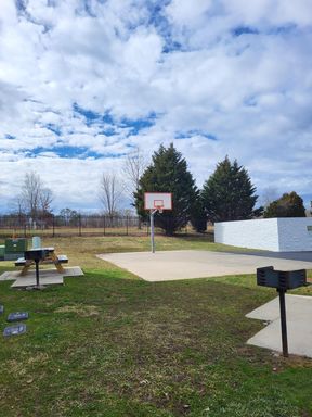 254 Charleston Lane, Crossville, TN 38555