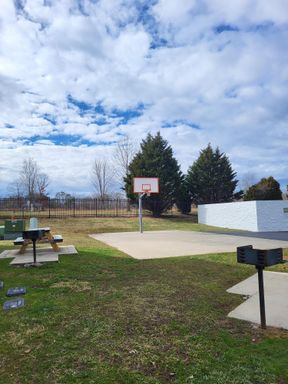 254 Charleston Lane, Crossville, TN 38555