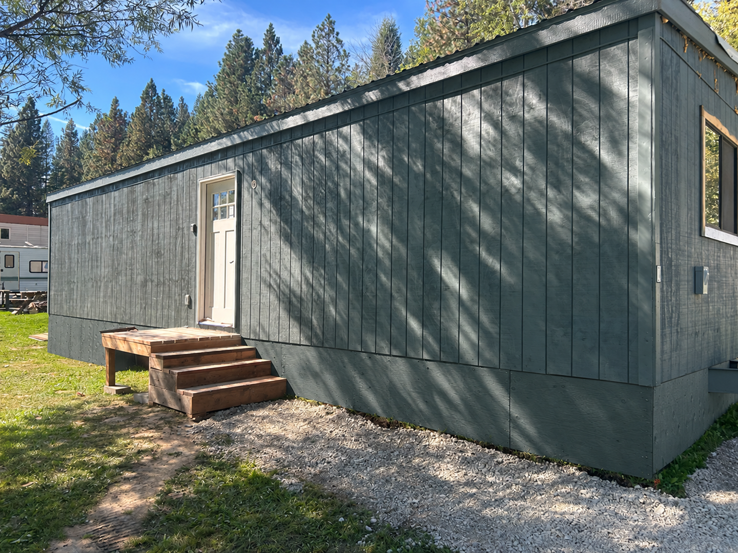 Sagle Apartment: 470700 US 95