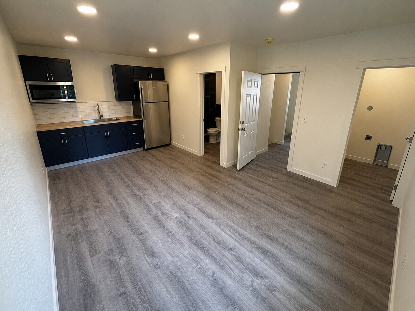 Moscow Apartment: 413 S Asbury St.
