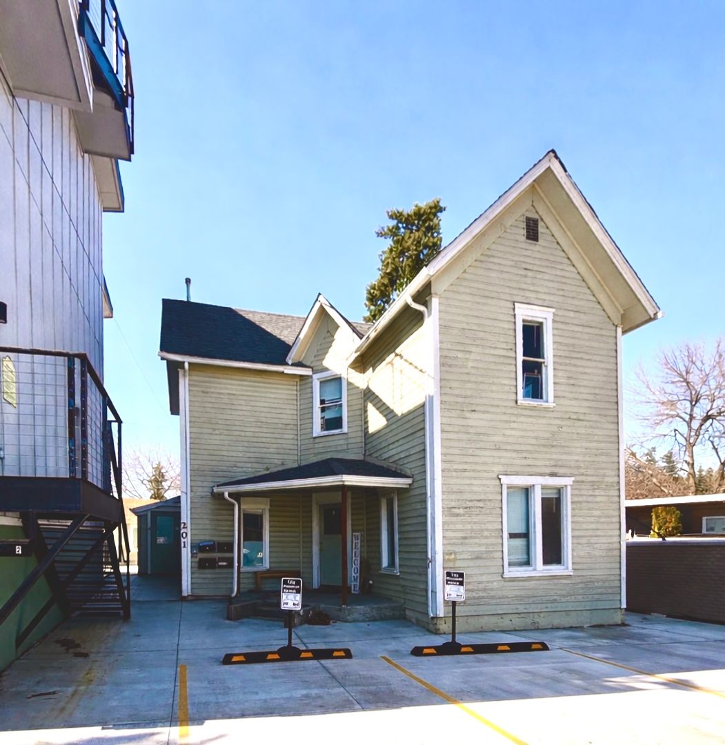 Moscow Apartment: 201 S Asbury St.