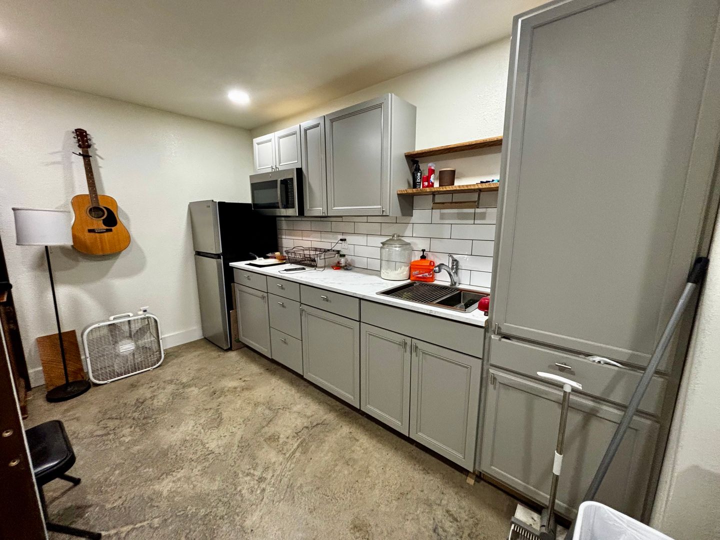 Moscow Apartment: 505 West C Street