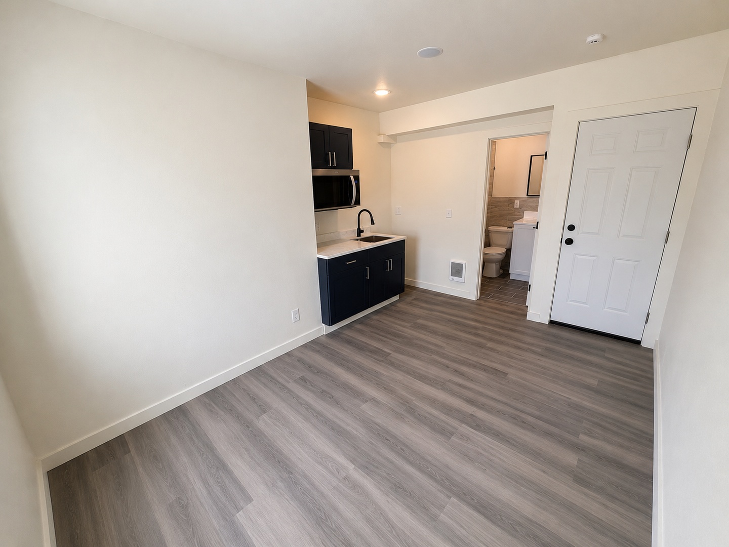 Troy Apartment: 525 South Main Street