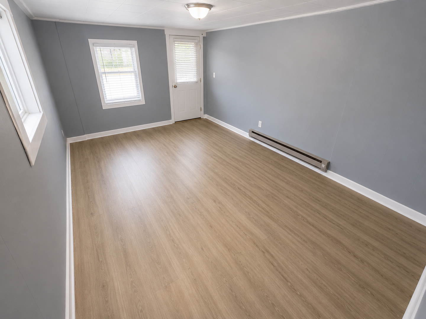 Moscow Apartment: 201 S Main St
