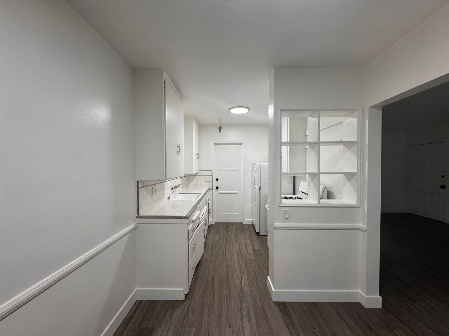 West Hollywood Apartment: 8575 Holloway Dr.
