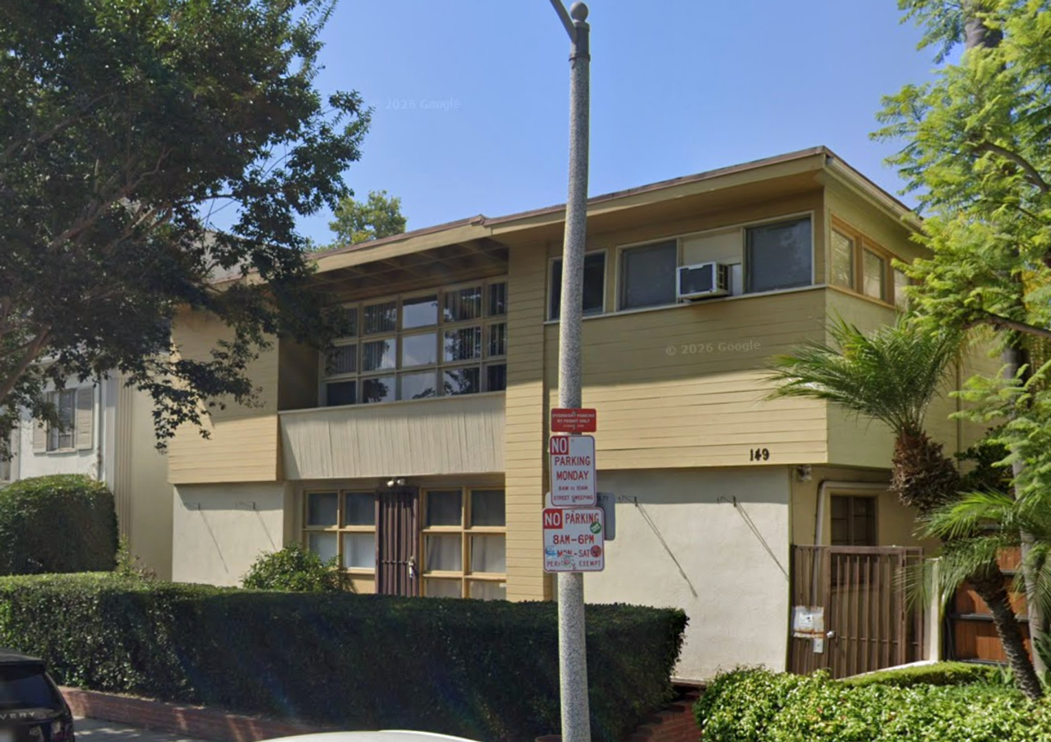 Beverly Hills Apartment: 149 S Spalding Drive