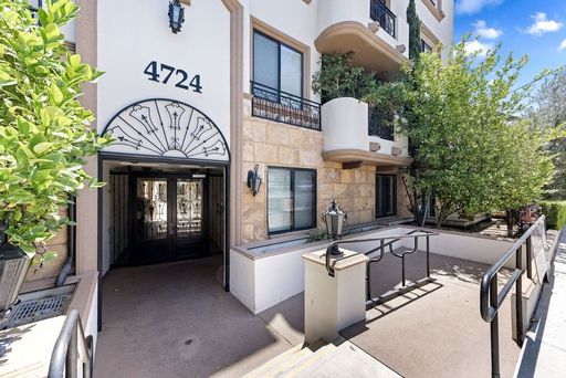 Modern 3 Bed, 2 Bath Condo for Lease – 1,320 Sq Ft – Prime Sherman Oaks Location – photo 1