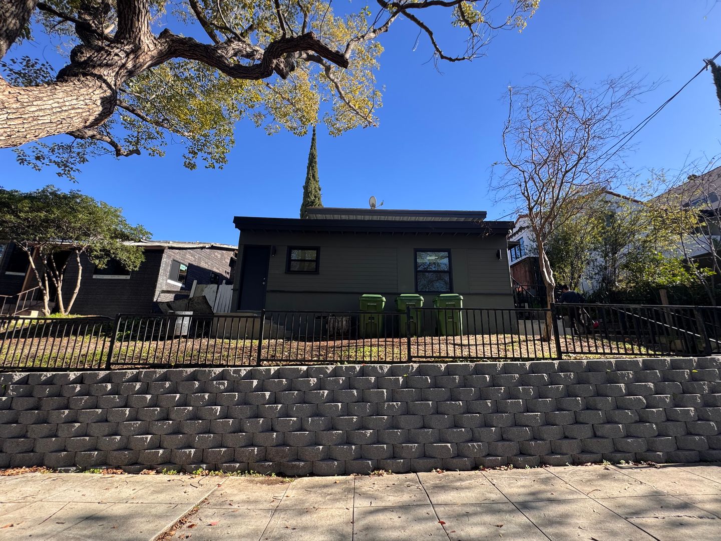 Los Angeles Apartment: 456 N Westmoreland Ave