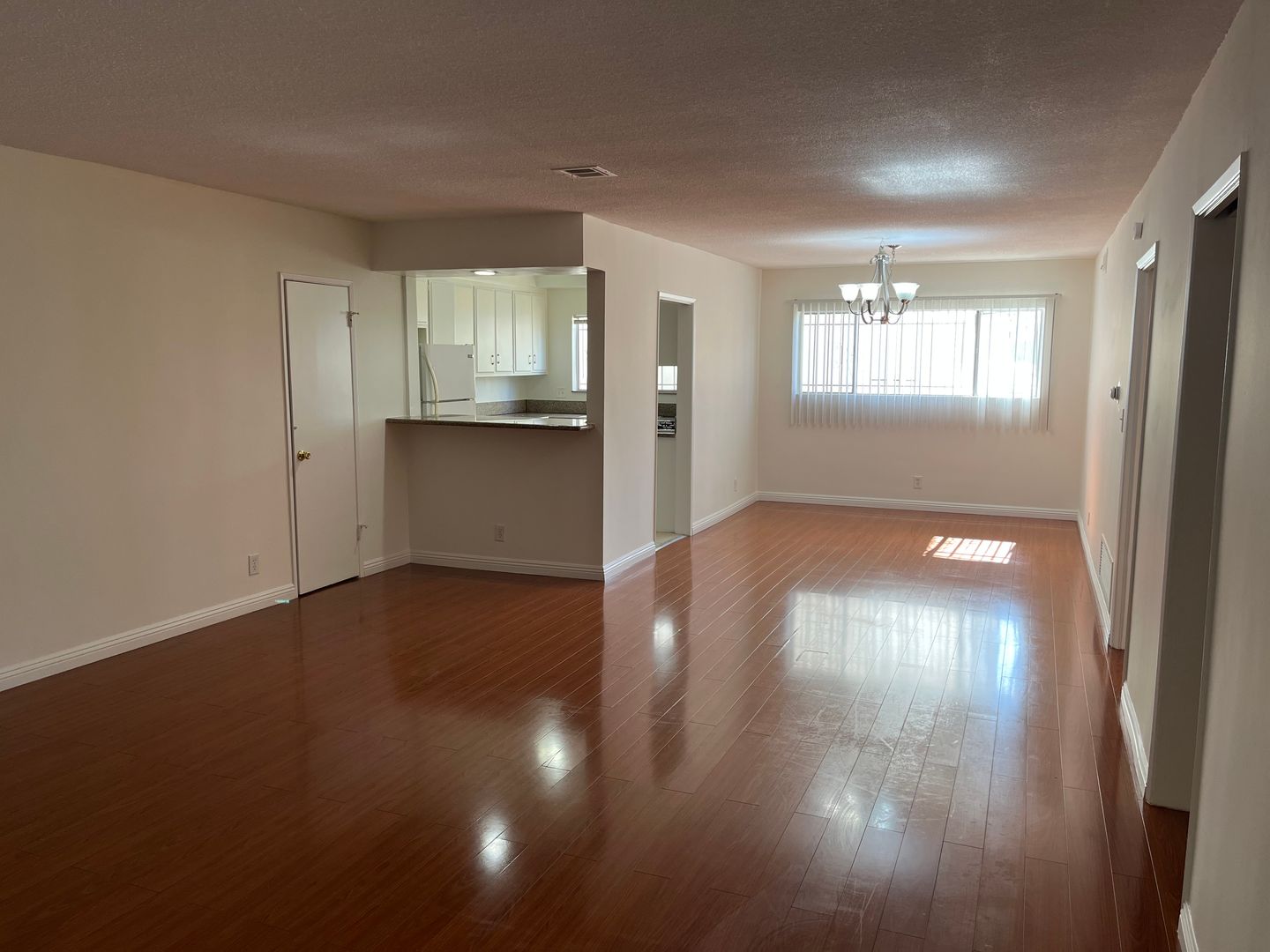 Los Angeles Apartment: 1065 S. Holt Avenue