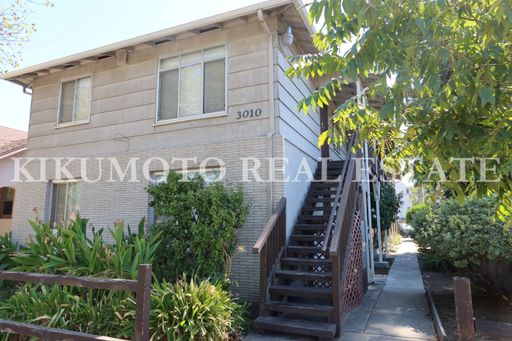 1 bedroom, 1 bath (upstairs) - 3010 T Street – photo 1