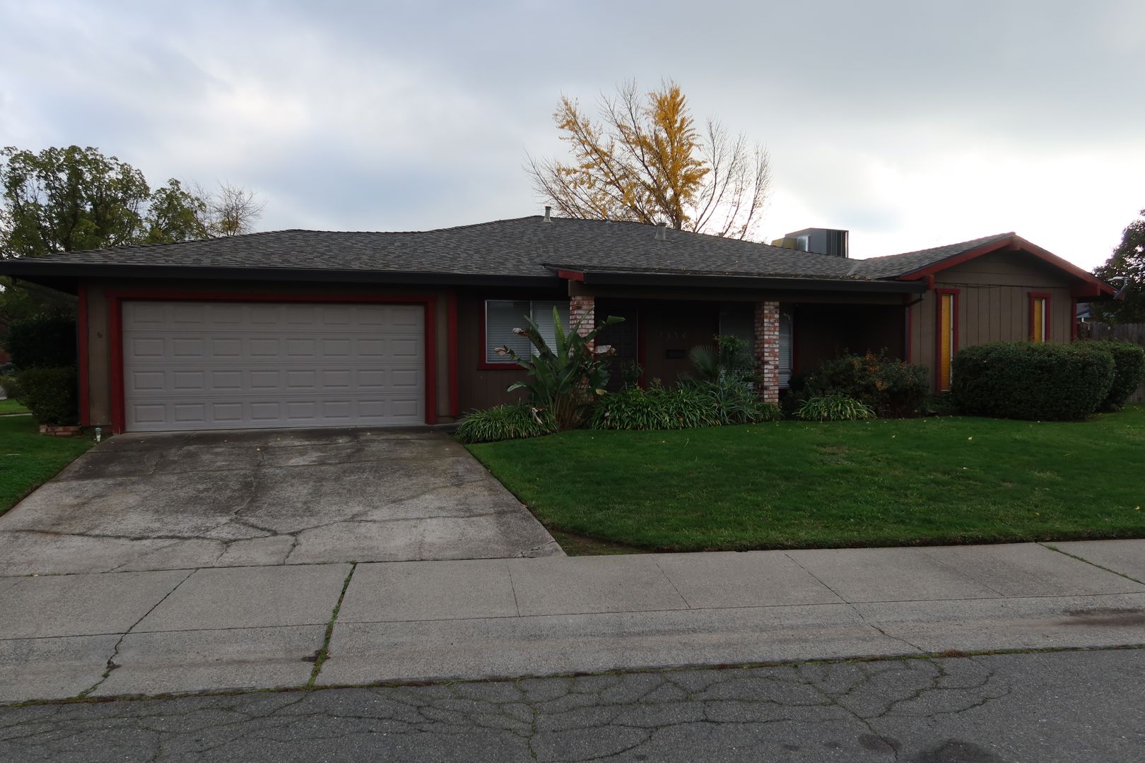 Sacramento Apartment: 7374 Farm Dale Way