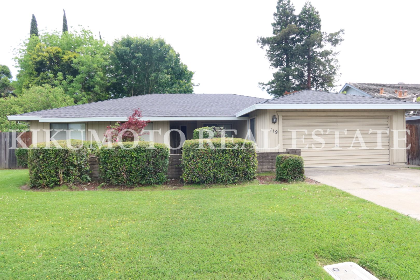 Sacramento House: 119 Parkshore Circle
