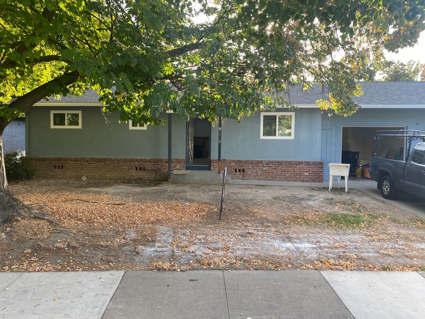 Sacramento Apartment: 140-142 Baxter Ave
