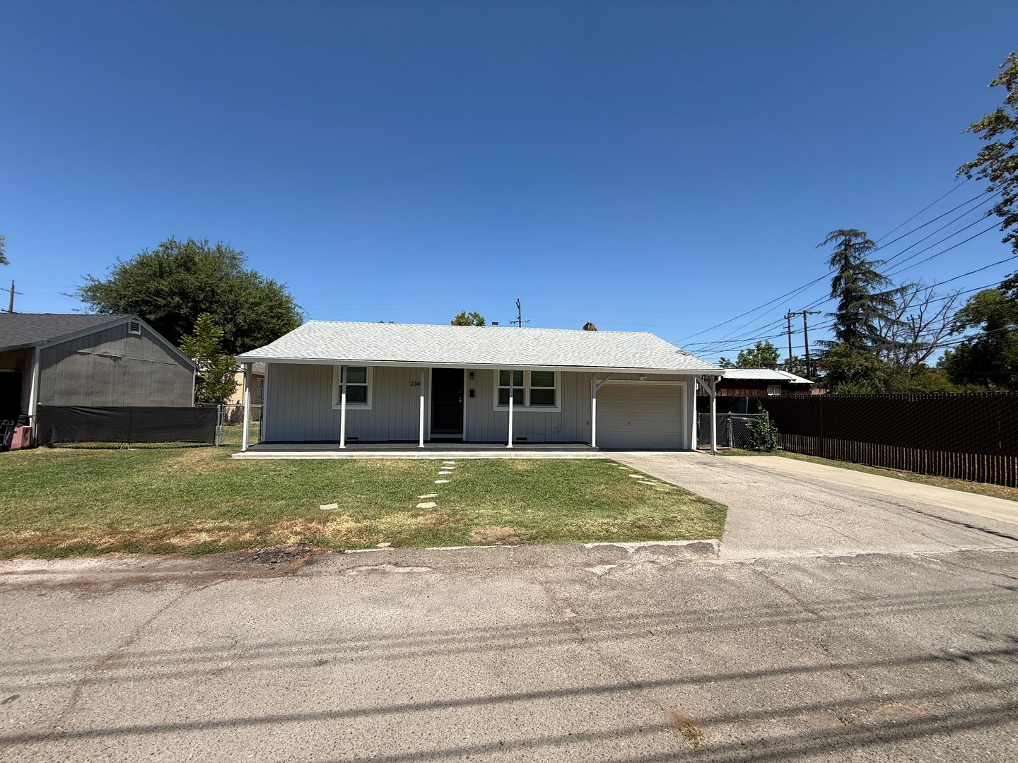 Sacramento Apartment: 2324 Edison Avenue / 2343 Jill Way