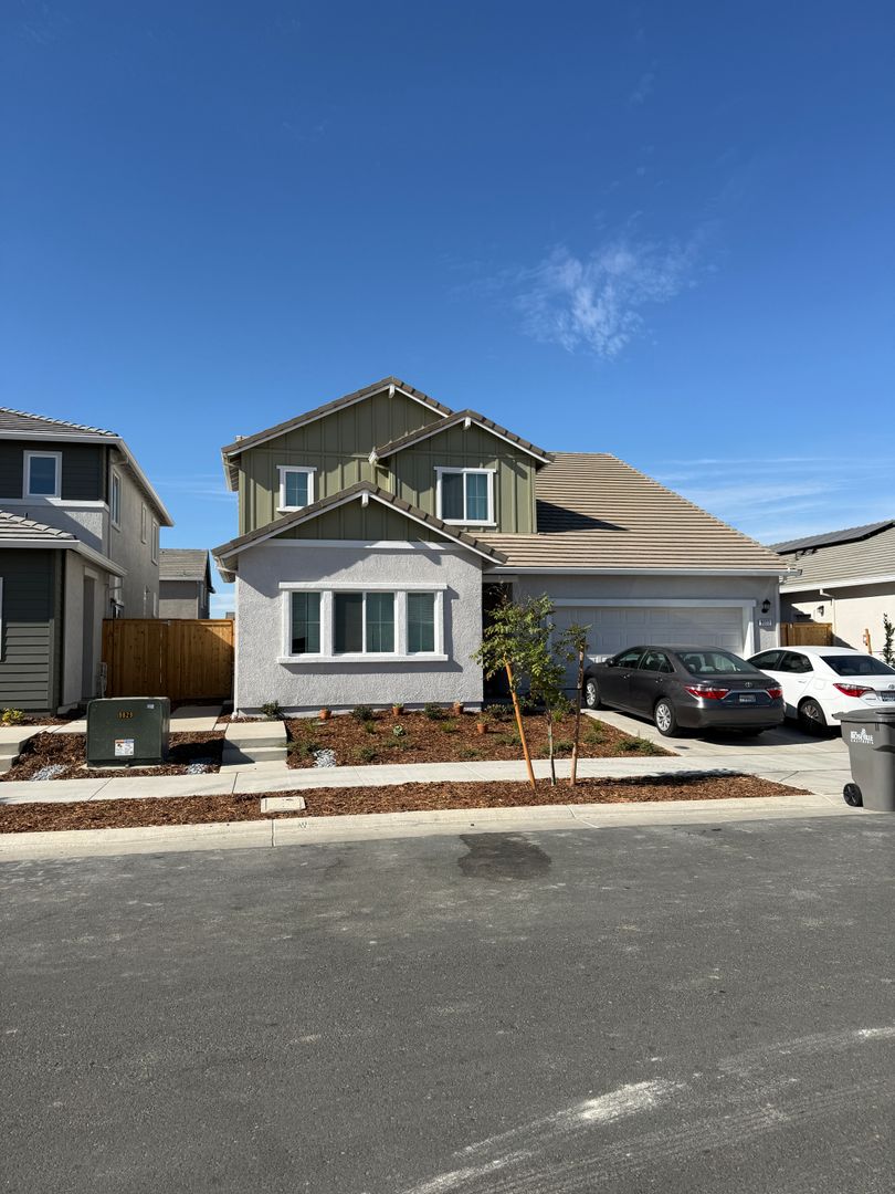 Roseville House: 8033 Trapper Ranch Rd