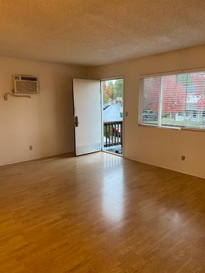 Quaint 2/1 In Placerville w/garage and storage