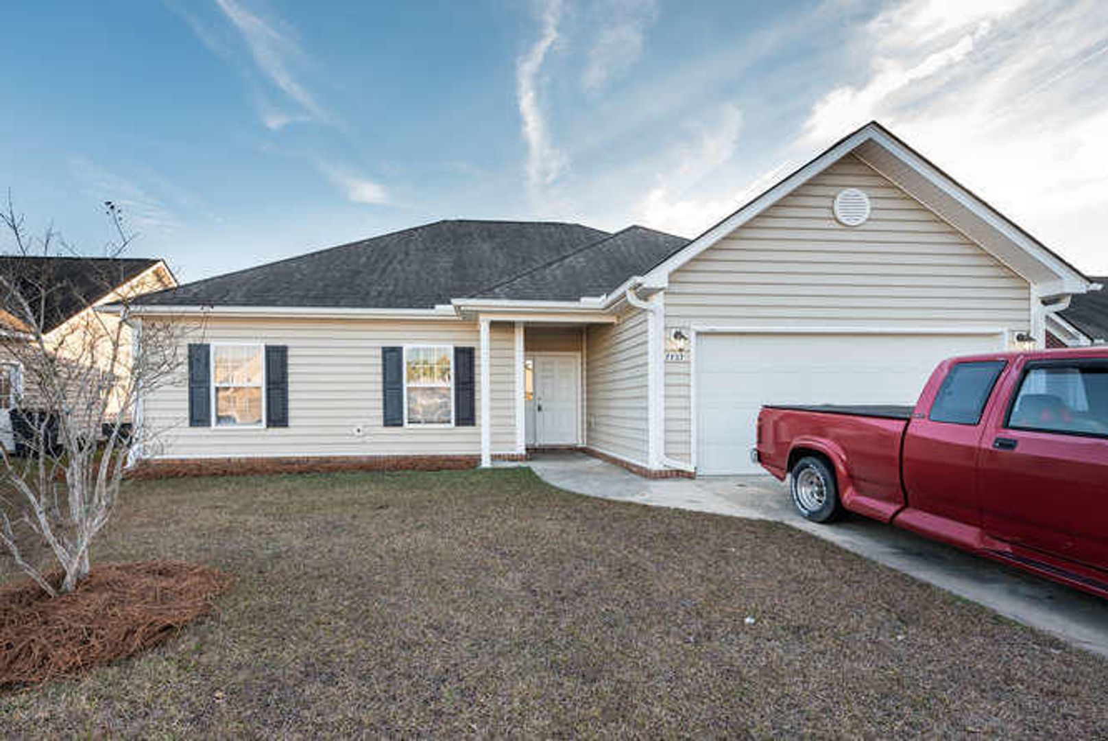 North Charleston House: 7737 Eagle Lake Rd