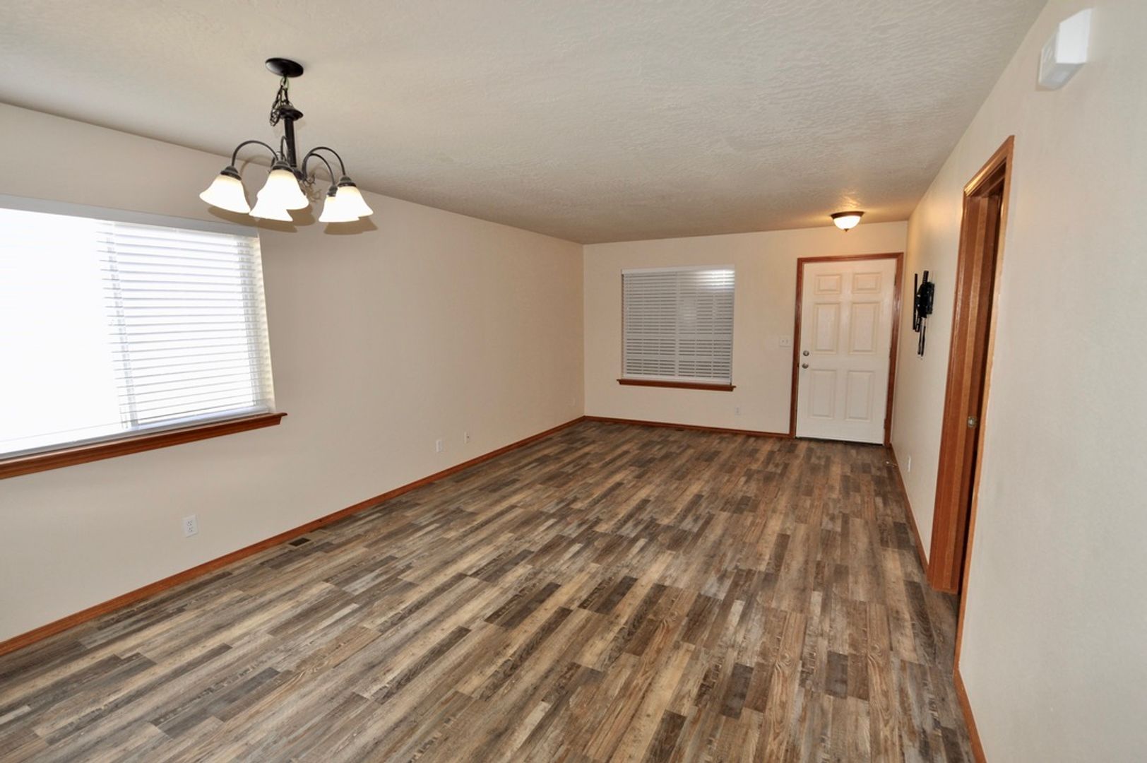 Rathdrum Apartment: 6364 W. Trestle Street #1