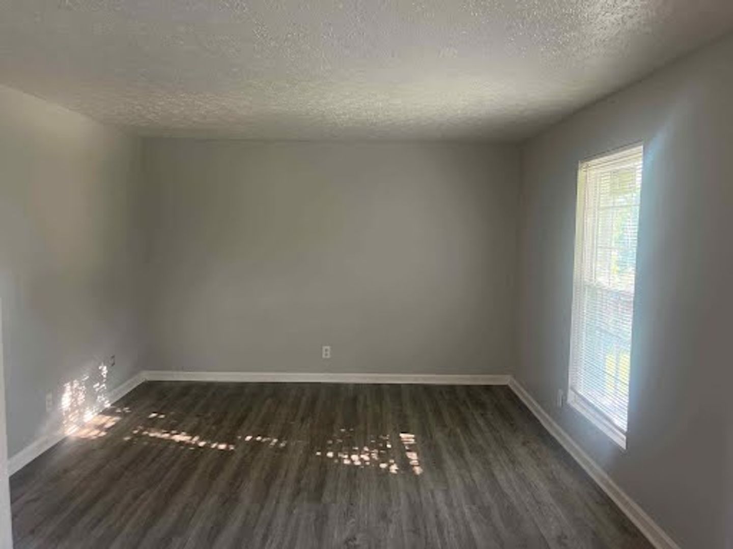 Radcliff Apartment: 603 Cheyenne Road