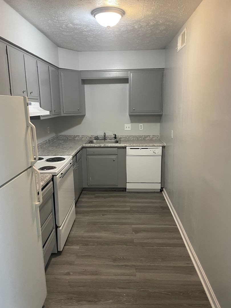 Elizabethtown Apartment: 103 Pear Orchard Estates Dr