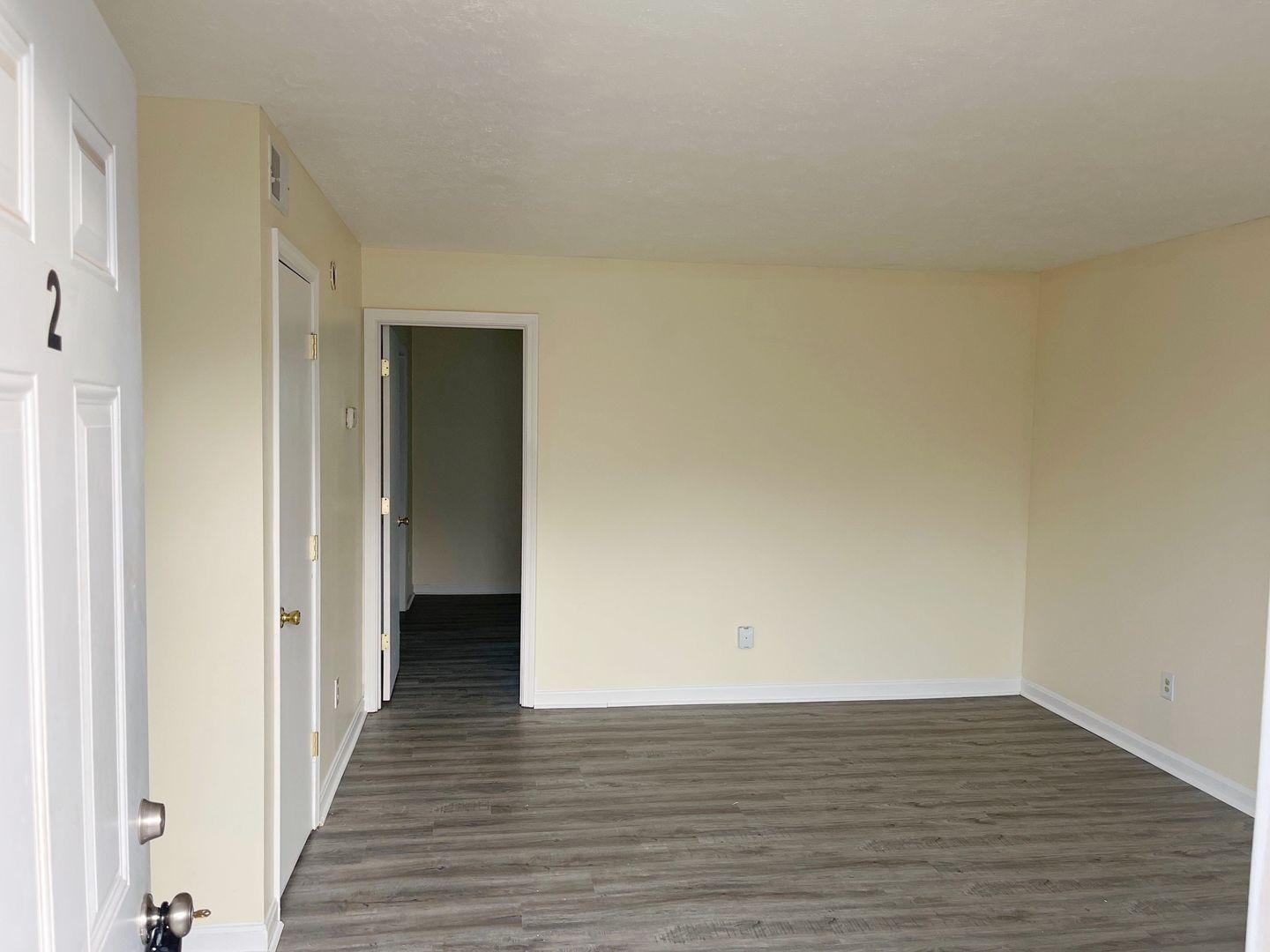 Radcliff Apartment: 1375 Bramblett blvd