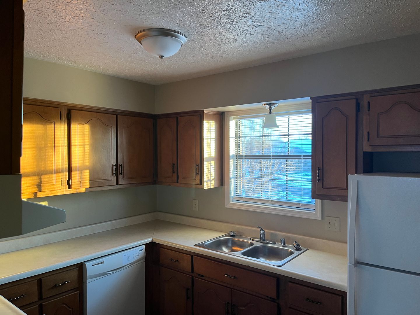 Radcliff Apartment: 102 Virgil Court