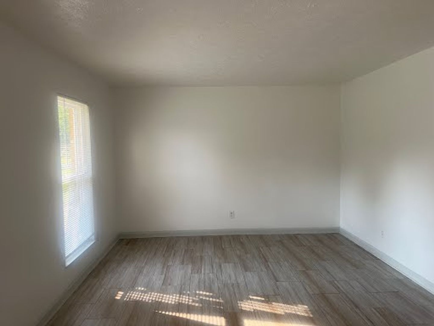 Radcliff Apartment: 605 Cheyenne Road