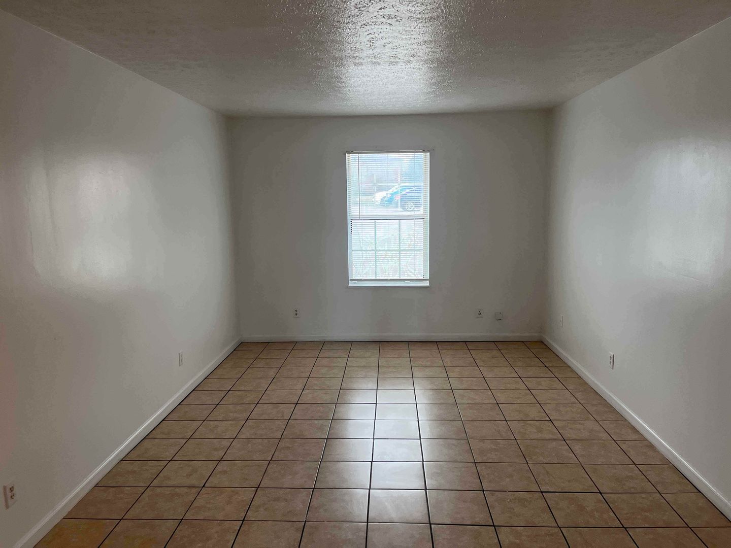 Radcliff Apartment: 630 Seminole Road