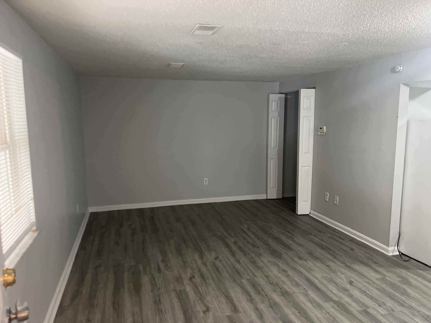 Radcliff Apartment: 102 Navaho Court