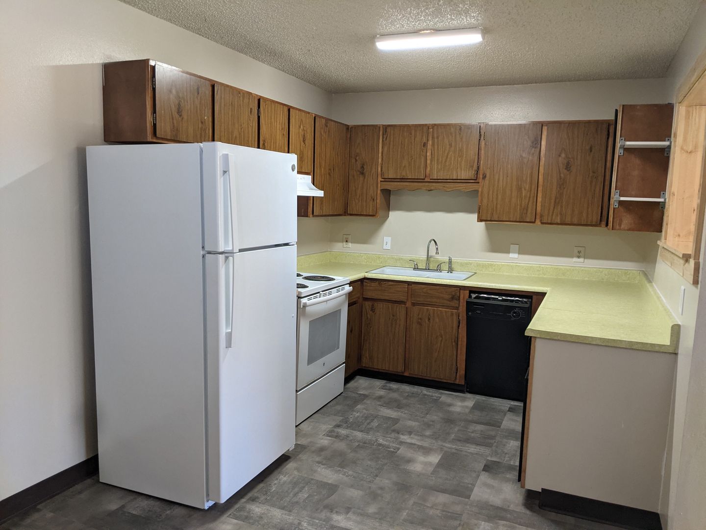 Baggs Apartment: 115 N Miles Street
