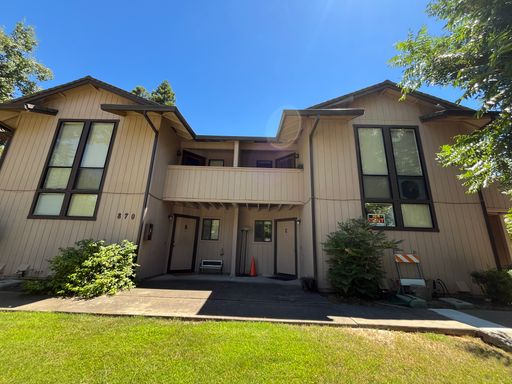 Charming 2 Bedroom Townhome Near University- $500 OFF FIRST MONTH'S RENT! – photo 1