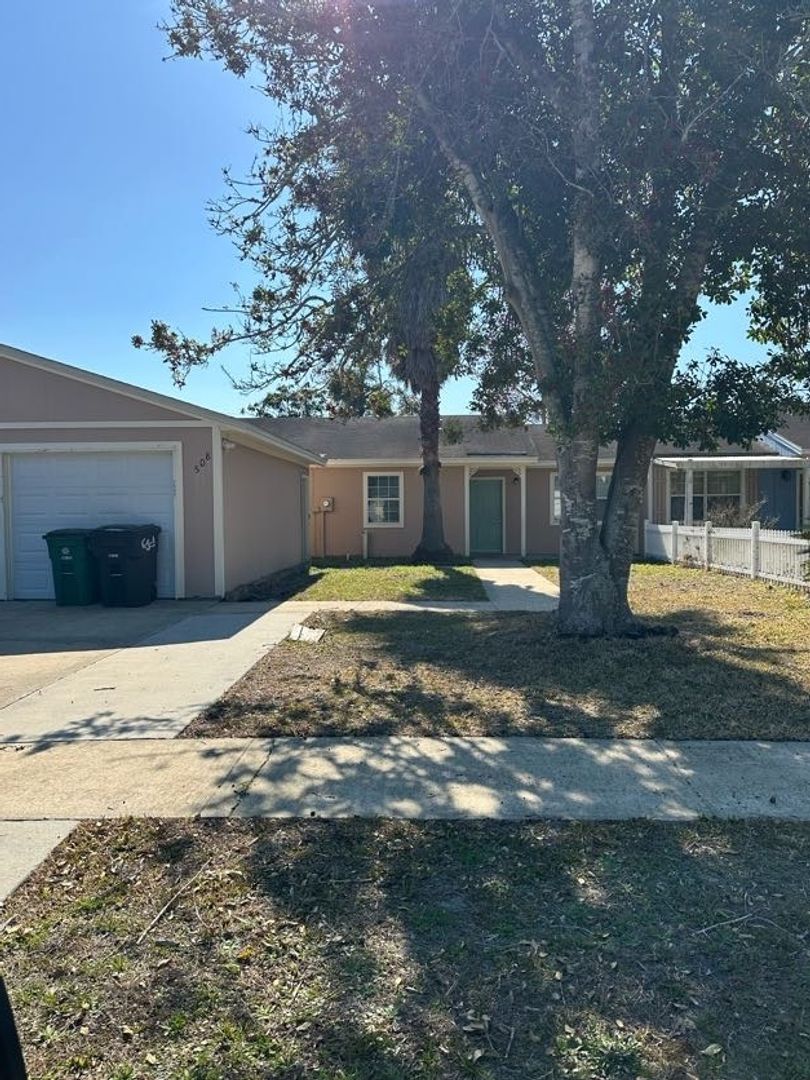 Saint Marys House: 508 Chateau Circle