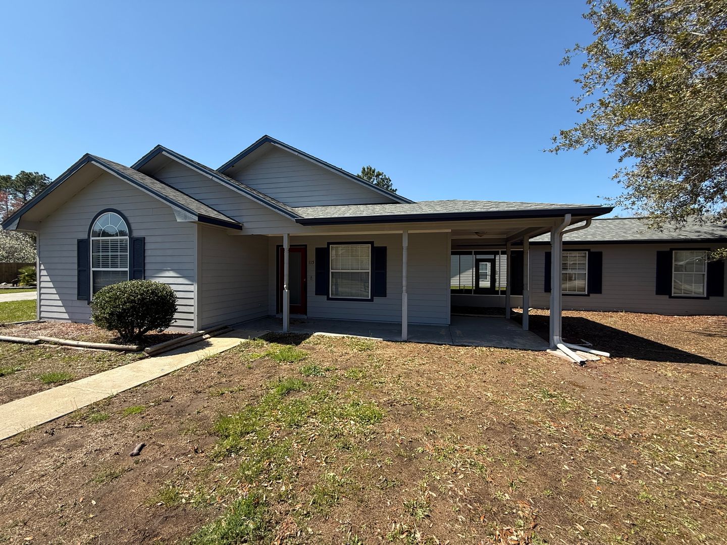 Kingsland House: 115 Lake Wisteria Court