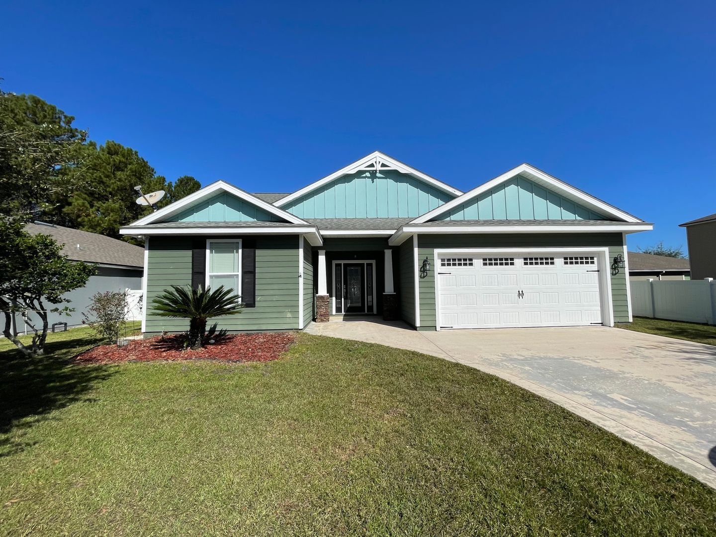 Kingsland House: 203 Waters Edge Drive