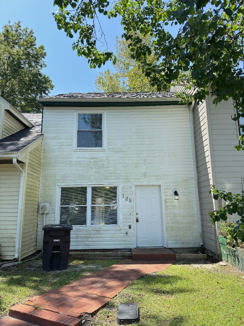 Saint Marys House: 129 Inlet Reach Circle
