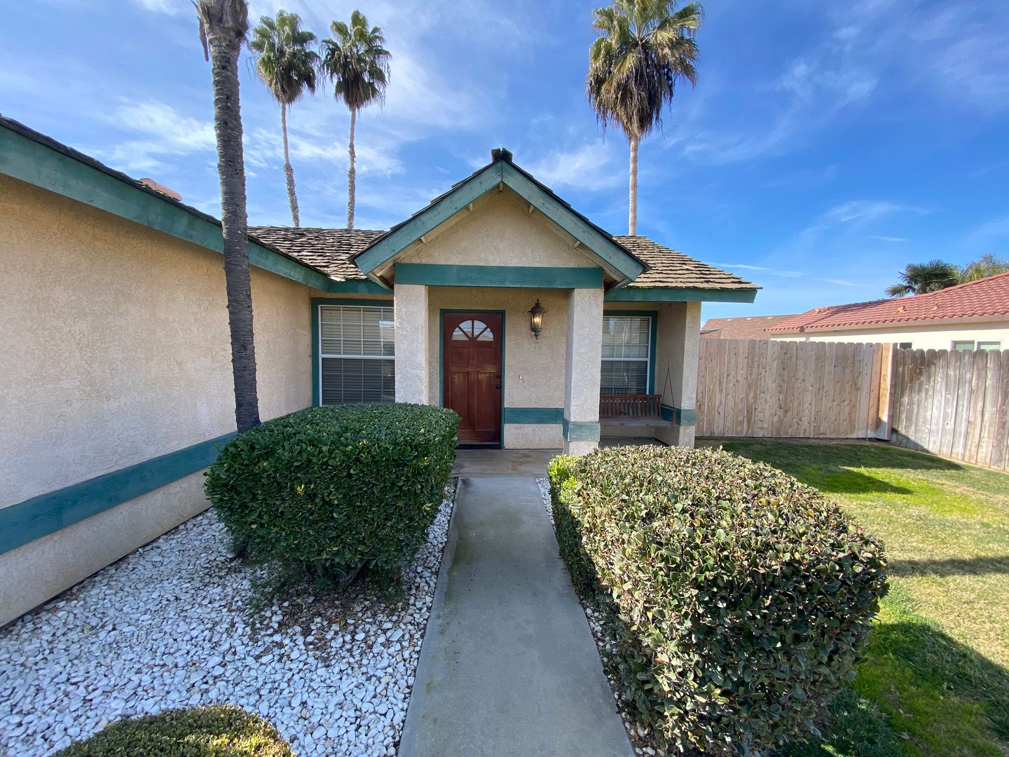 Hanford House: 2574 N Douty St