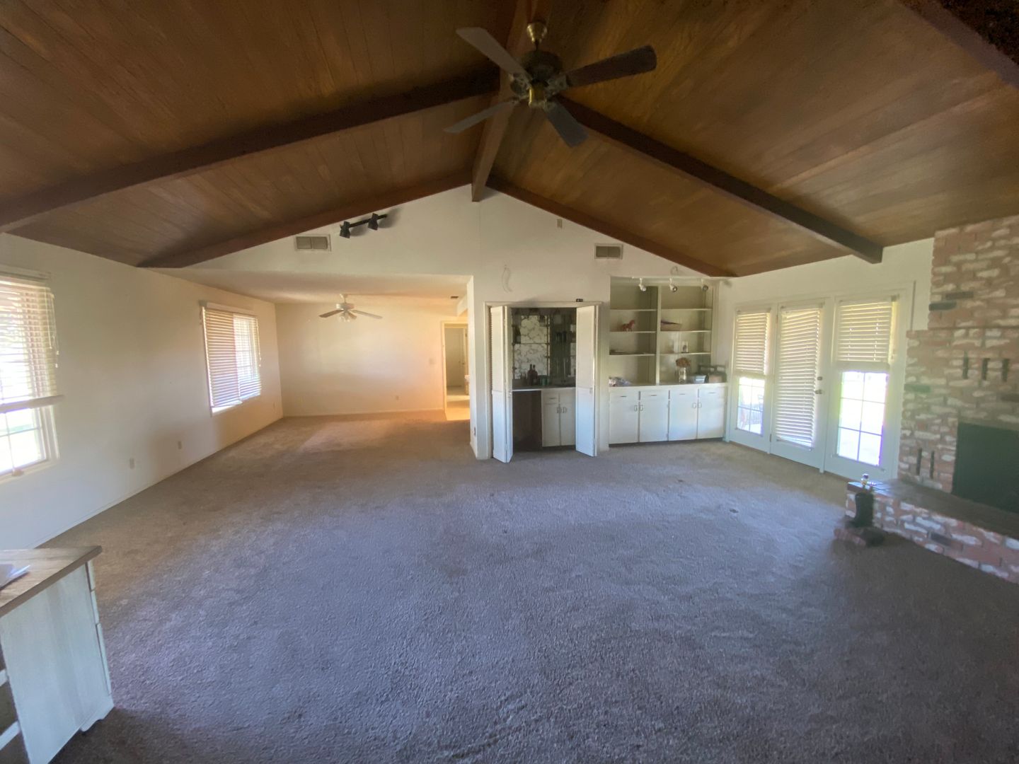 Riverdale House: 22555 S Cornelia Ave