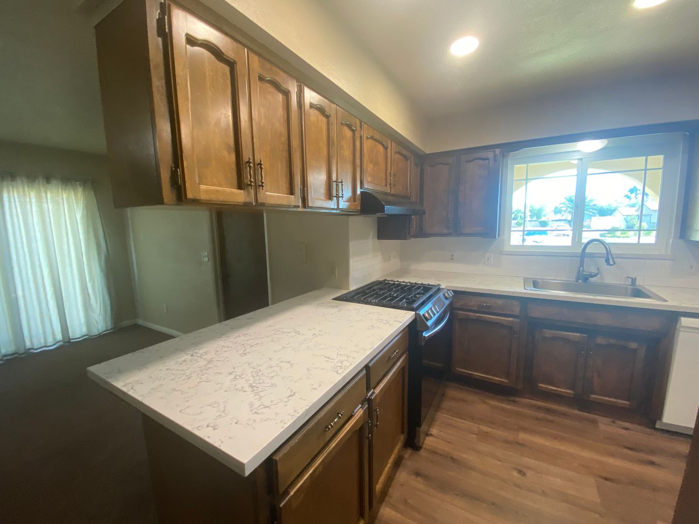 Hanford House: 2144 Beechwood Ct