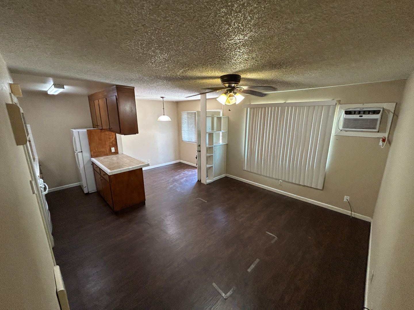 Hanford Apartment: 1148 W. Seventh Street