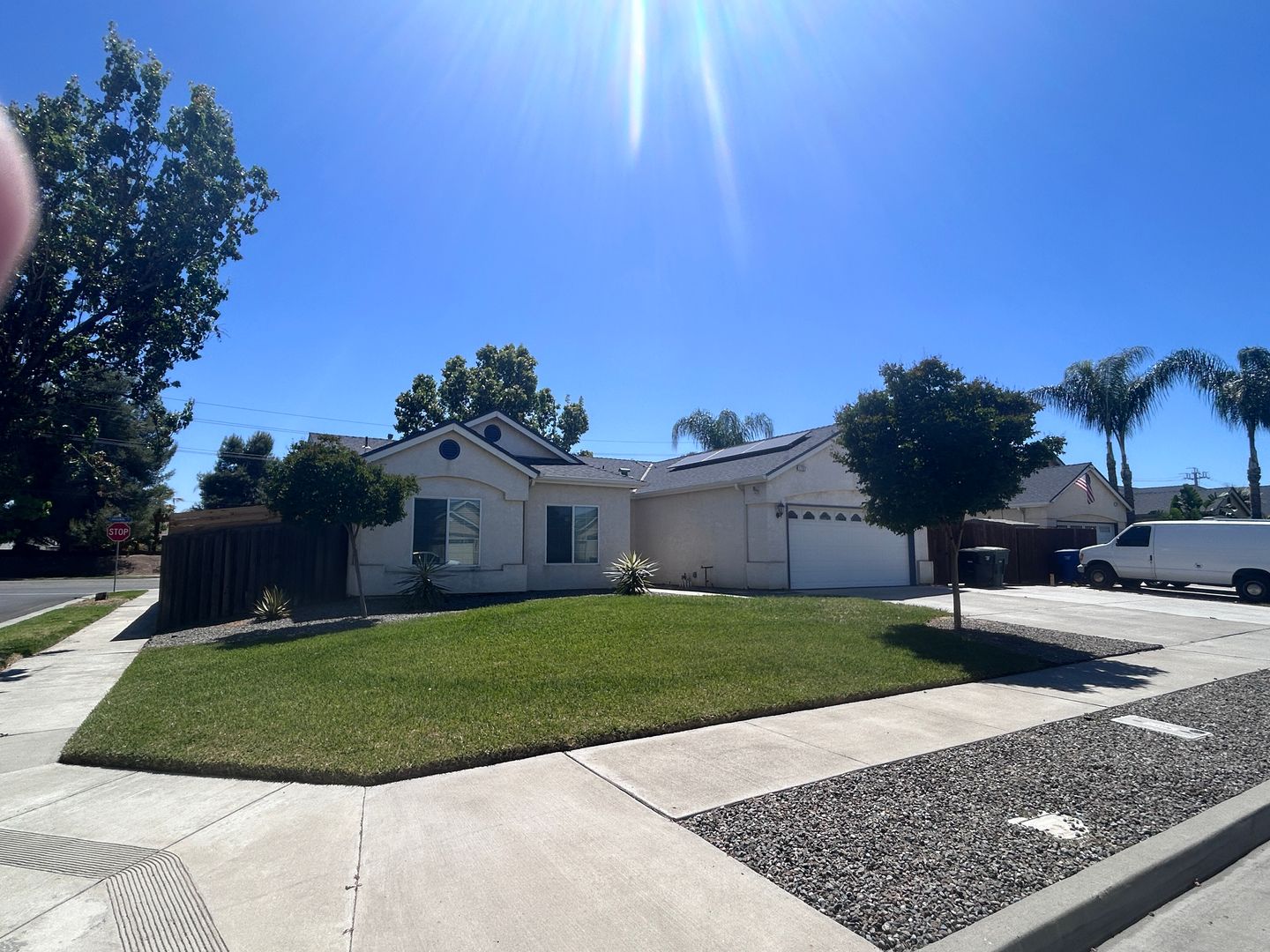 Lemoore House: 1727 Linden Street