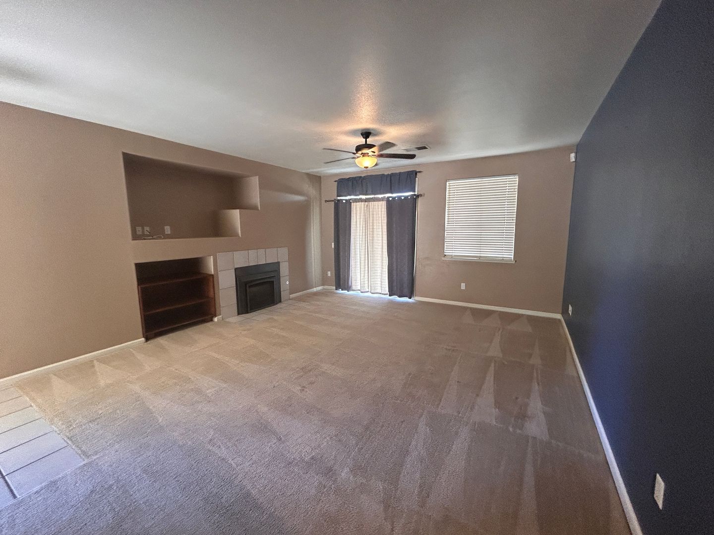 Lemoore House: 1719 Fortress Way