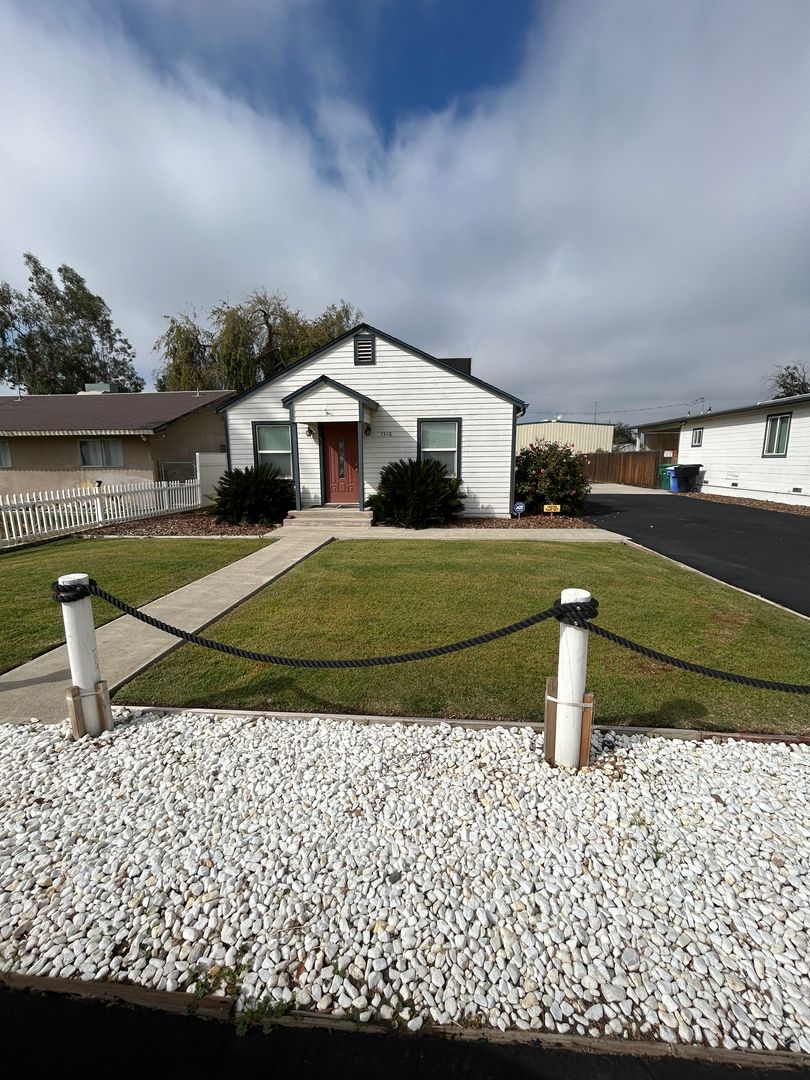 Hanford House: 1348 Fitzgerald