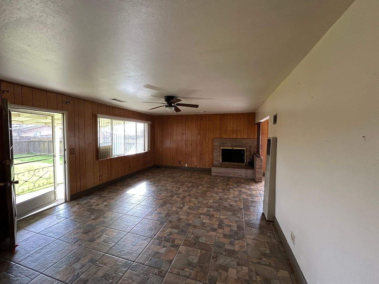 Armona House: 10769 Arbor Dr