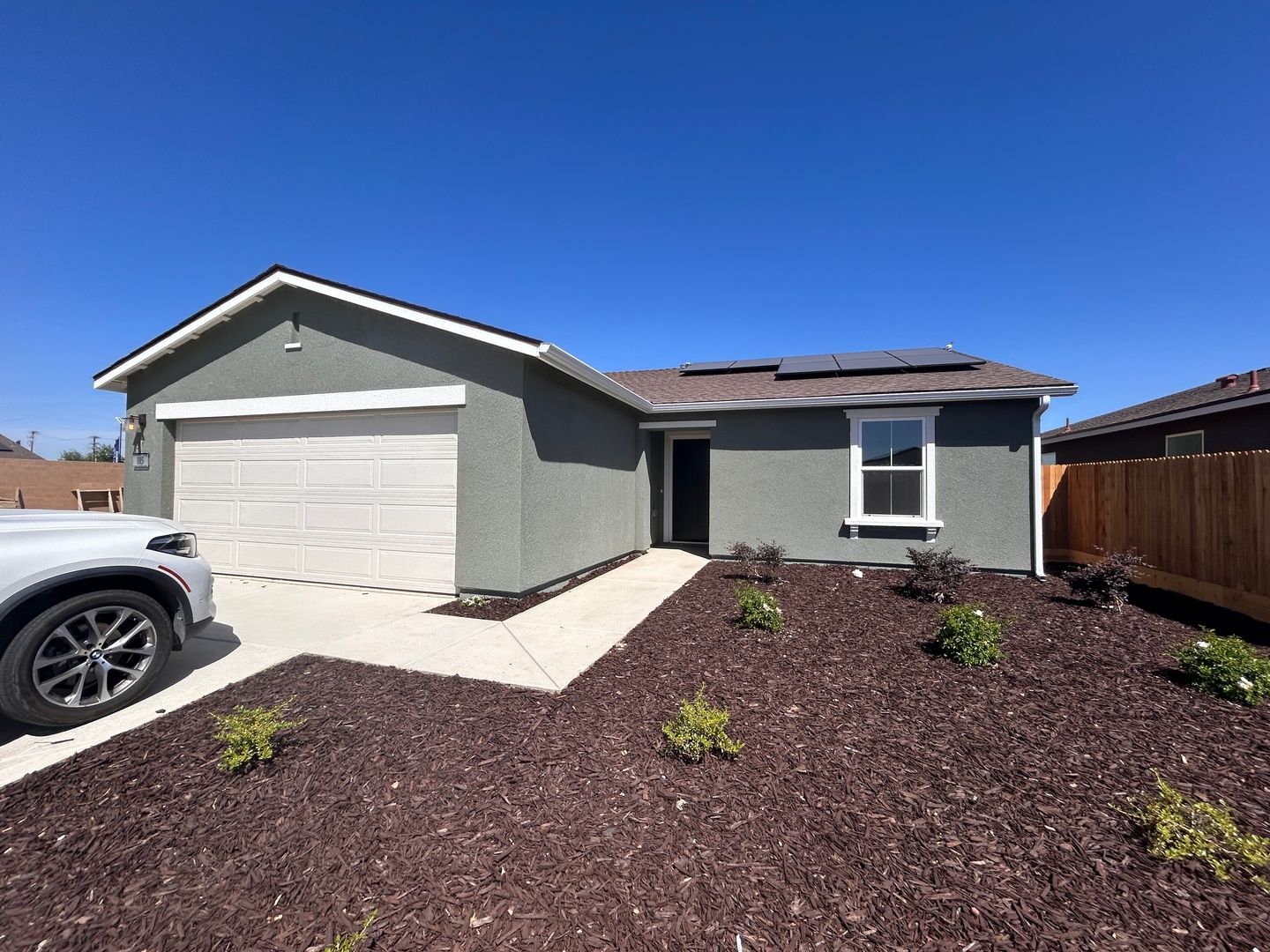 Hanford House: 1115 S. Magna Carta Avenue