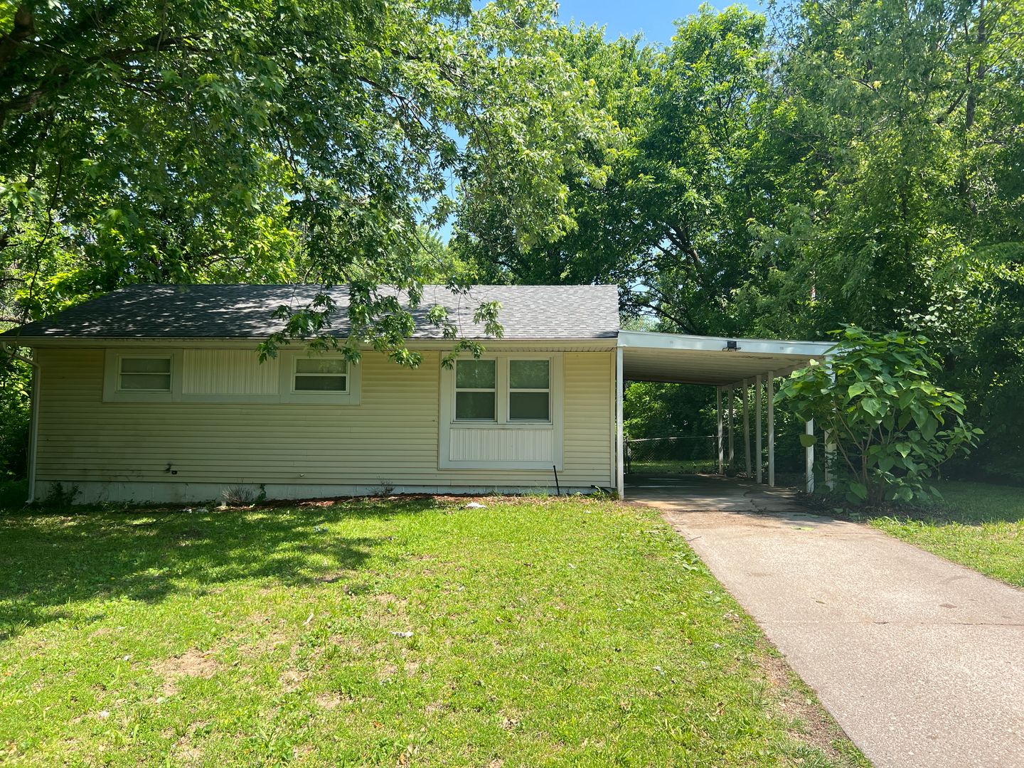 St Louis House: 127 Ben Nevis Road