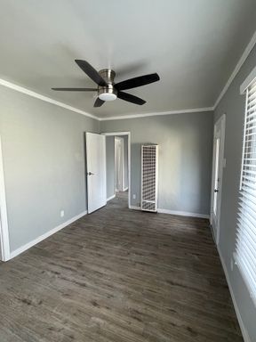 Beautifully Remodeled 1 Bed / 1 Bath Apartment ~ Comes with Appliances, Water Included, No app fee and 6 MONTHS RENT FREE ON THE TENANT'S PORTION, CAPPED AT $5,000! 500 SECURITY DEPOSIT! – photo 1