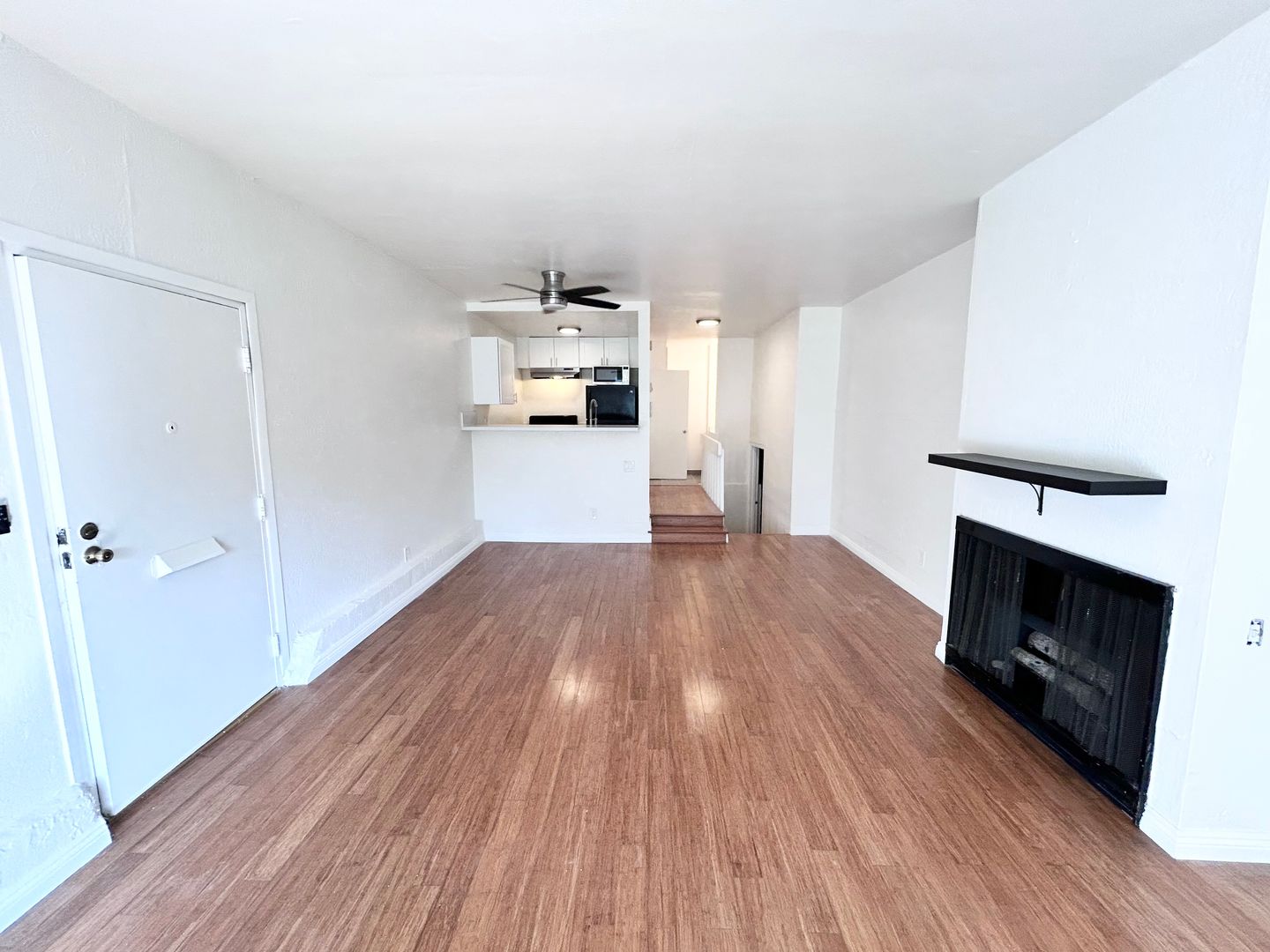 West Hollywood Apartment: 1000 N. Doheny Dr.