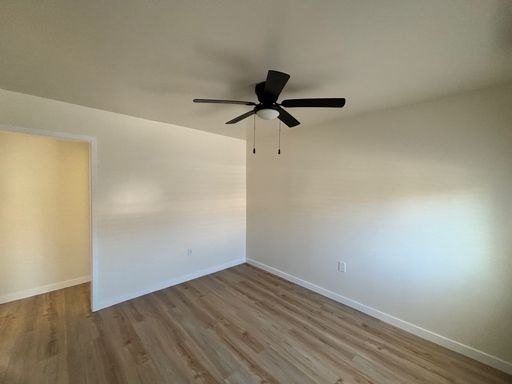 Spacious 2 Bed/ 1 Bath Apartment - Comes with Parking, Appliances, Water Included, No Application fee - LA CITY SECTION 8 VOUCHERS! 1-BED VOUCHER ACCEPTED! $250 AMAZON GIFT CARD WILL BE GIFTED UPON MOVE IN! – photo 1
