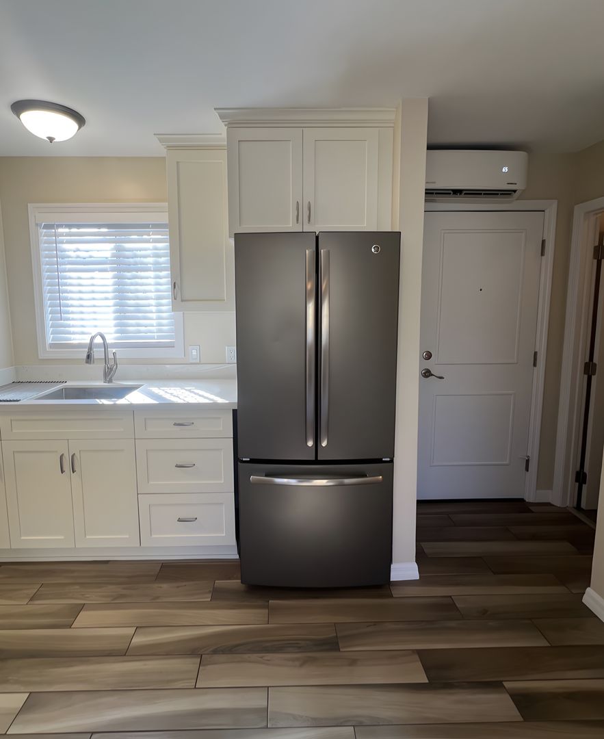 10310 S. Main St., Apt. 4, Los Angeles, CA 90003