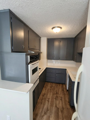 Beautiful 1 Bedroom 1 Bath - LA City Section 8 Vouchers Accepted! $500 Amazon Gift Card! 5 Months Rent Free Capped at $3,500 On Tenant Portion! No App Fee! – photo 1